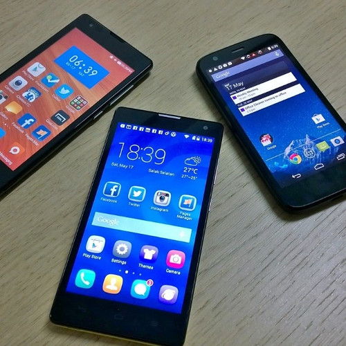 Xiaomi Hits Record High as China Tech Stocks Rally on Trade Hopes